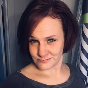 Meet your Posher, Lisa mariee